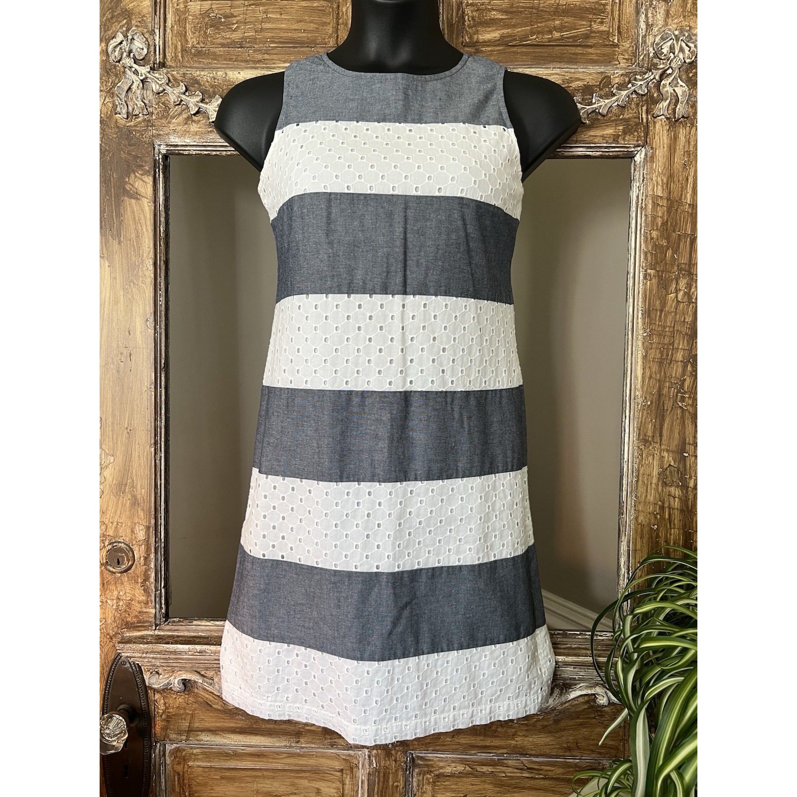 Talbots Blue Chambray & White Eyelet Shift Dress Sleeveless Petite 4p Nautical